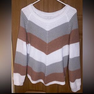 Woman’s boutique style sweater shein xs